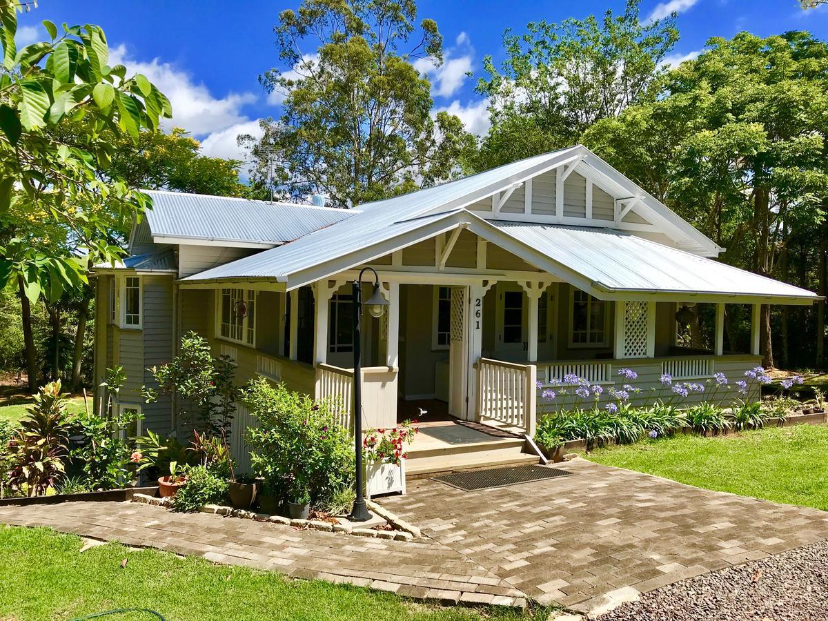 Keillor Lodge Maleny Bagian luar foto